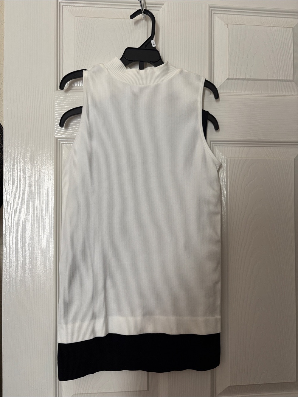 Soho NWOT White & Black  Sleeveless Mock Neck Tank top set